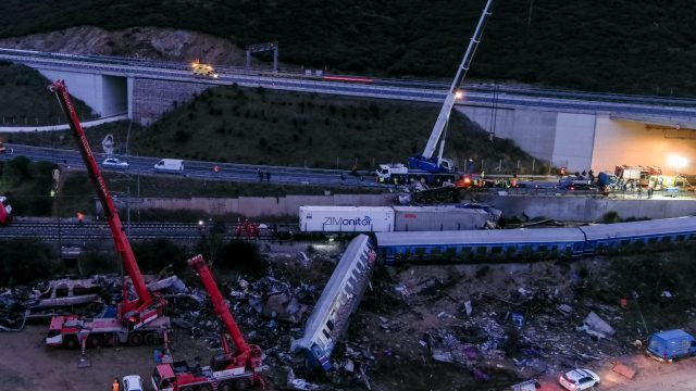 Αδιανόητο χάος στα Τέμπη: Δεν είχαν καν ιδέα πού βρισκόταν το μοιραίο τρένο κι έκαναν πλάκα!