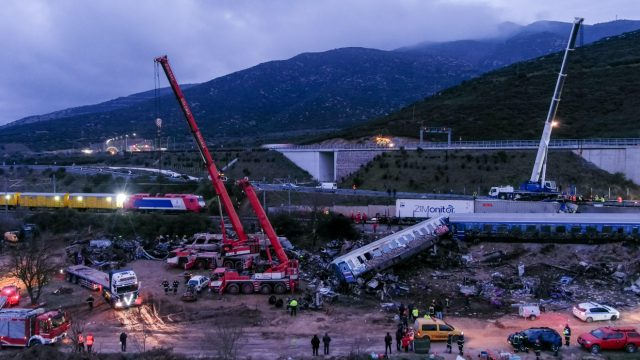 Τραγωδία στα Τέμπη: «Να είναι λαμπίκο έως την Κυριακή» – Τα πρόσωπα της σύσκεψης για το μπάζωμα μετά το δυστύχημα