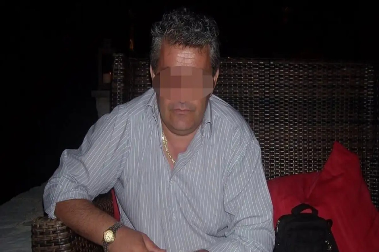 Τέμπη: Κλεισμένος στο σπίτι του ο σταθμάρχης Λάρισας που έχει αποφυλακιστεί – «Είναι πολύ χάλια»