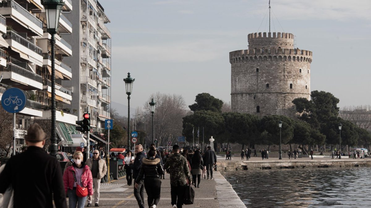 Θρίλερ στη Θεσσαλονίκη: Ανασύρθηκε σορός γυναίκας από τον Θερμαϊκό