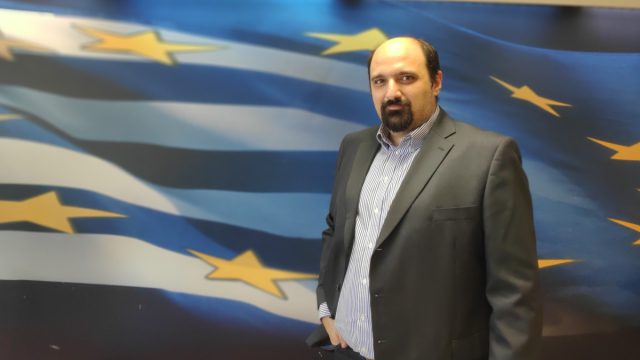 Ο Τριαντόπουλος, η πρωτιά της Ζωής και η αλλαγή στάσης του Μαξίμου