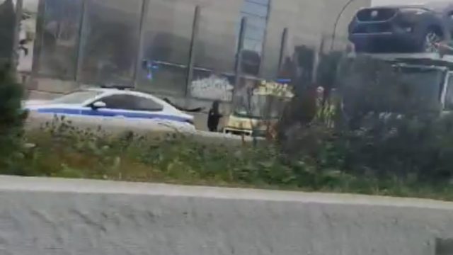 Τροχαίο ατύχημα στο ύψος της Λυκόβρυσης – Μποτιλιάρισμα και στις δύο πλευρές
