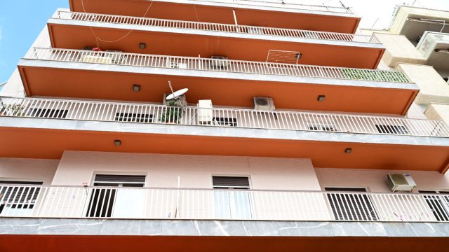 «Τους είχα στην πολυκατοικία για να τους φροντίζω αλλά δυστυχώς…» – Τι κρύβεται πίσω από την αυτοκτονία του ζευγαριού στου Ζωγράφου