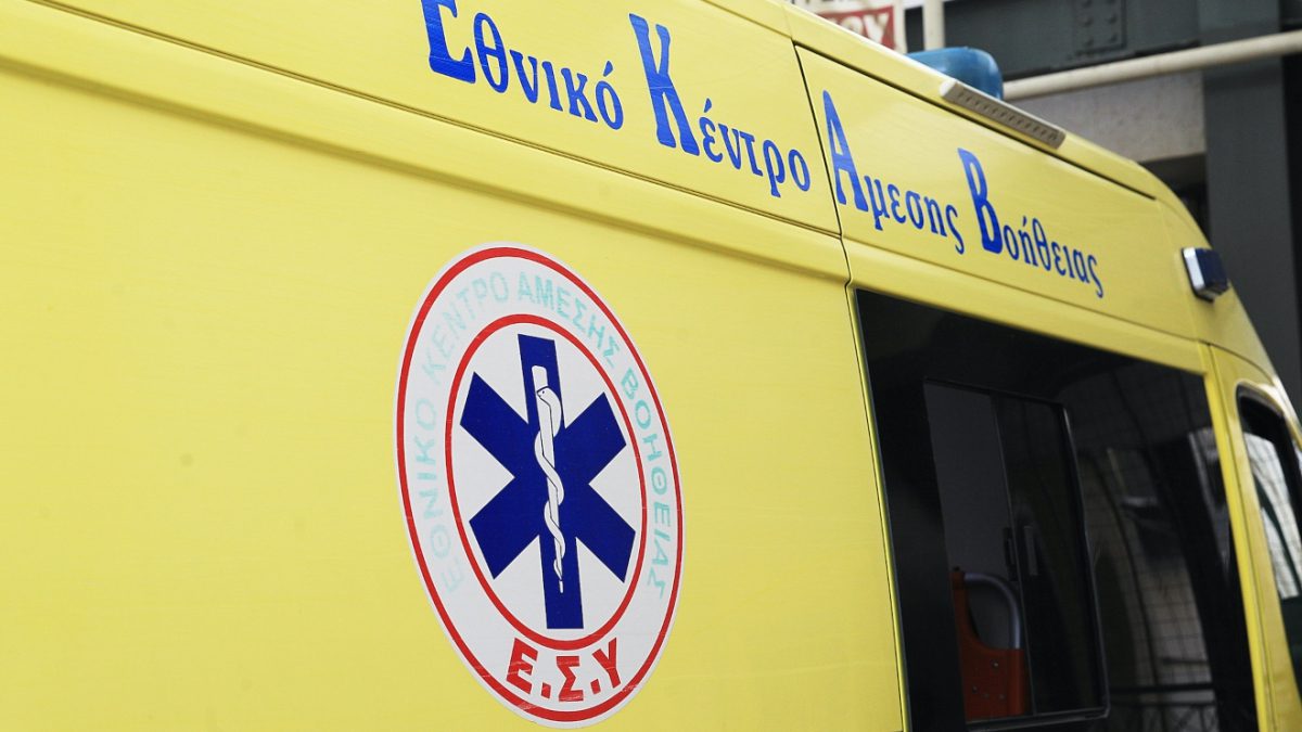 Τροχαίο στη λεωφόρο Μεσογείων: Συγκρούστηκαν δύο αυτοκίνητα