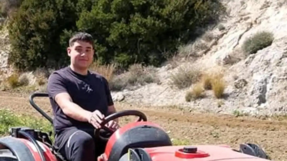 Θρήνος στο Λασίθι: Αβάσταχτος πόνος για τον 19χρονο που χάθηκε στο τροχαίο – «Tο φως της ζωής μας»