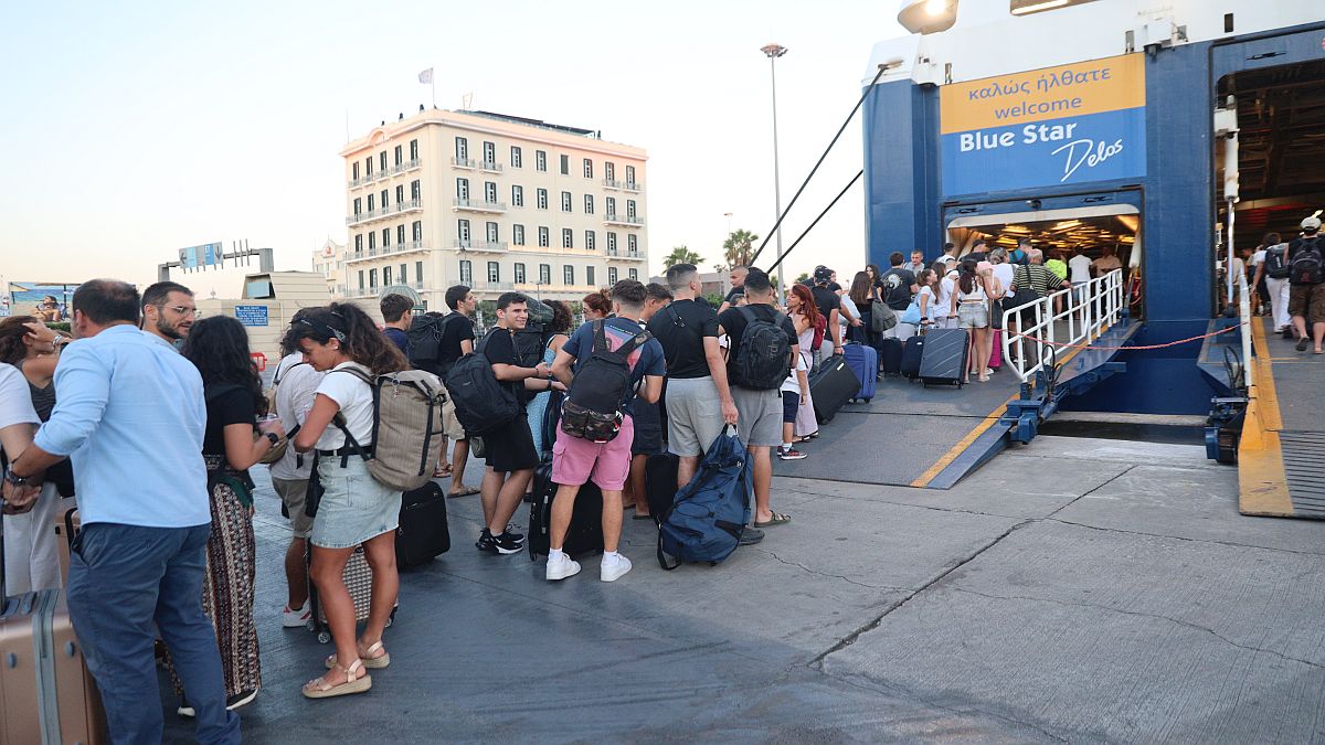 Πάσχα: Ξεκίνησε η έξοδος μια εβδομάδα πριν – Στο 70% η πληρότητα των πλοίων