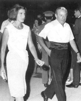 Με τη σύζυγό του, Ευγενία