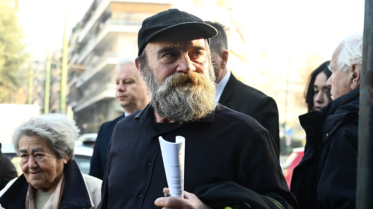 Αθώος ο Κωνσταντίνος Πολυχρονόπουλος: Απαλλακτική πρόταση εισαγγελέα για τα οικονομικά του «Άλλου Ανθρώπου» – Έπαιζε «φρουτάκια» μόνο με δικά του χρήματα