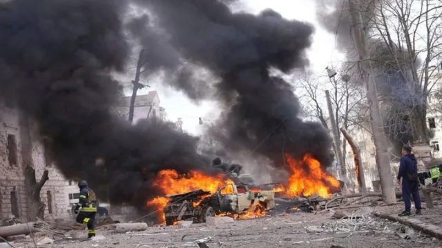 Αιματοβαμμένη Κυριακή των Βαΐων στο Σούμι: 32 νεκροί από ρωσική επίθεση – Ανάμεσά τους δύο παιδιά