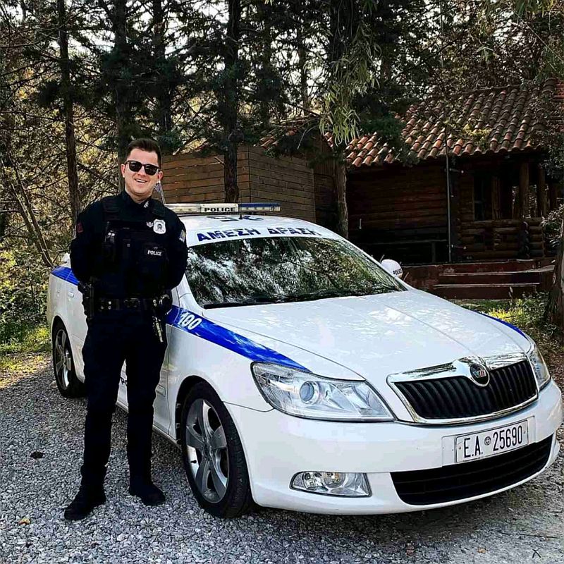 Ο αστυνομικός που σκοτώθηκε σε τροχαίο στον Κηφισό ήταν πατέρας ενός μικρού παιδιού και περίμενε το δεύτερο