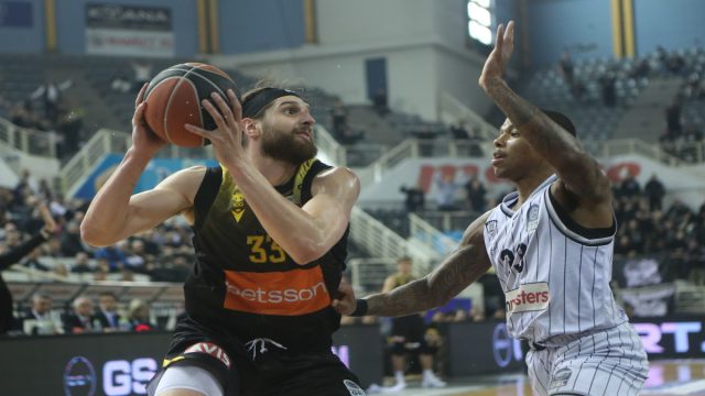 ΠΑΟΚ – ΑΕΚ 94-69: Σαρωτικοί οι ασπρόμαυροι, κράτησαν ζωντανή τη σειρά