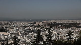 Η ιδιοκατοίκηση ξεφεύγει: Γιατί η αγορά κατοικίας γίνεται απλησίαστη για τους Έλληνες
