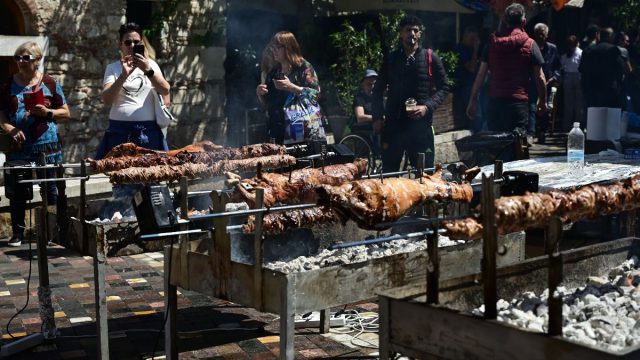 Το…θηλυκό αρνί: Το ανέκδοτο της ημέρας (20/4)