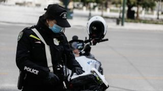Δεν είναι μόνο η διπλή ζωή: Τι αναζητούν οι Αρχές για όσα έκανε η αστυνομικός με προσφορά υπηρεσιών στο Ντουμπάι