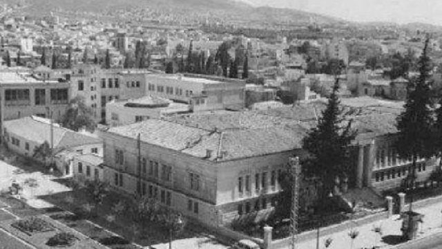 Κουίζ για την παλιά Αθήνα: Μπορείς να αναγνωρίσεις τη συνοικία της φωτογραφίας;