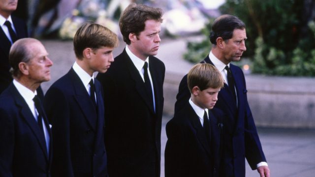28 χρόνια μετά το θάνατο της Πριγκίπισσας Νταϊάνα: «Βυθίστηκαν» ξανά στο πένθος Ουίλιαμ και Χάρι για αγαπημένο τους πρόσωπο