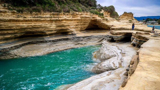 Καιρός σήμερα 19/4: Ανάσταση και Πάσχα… σαν καλοκαίρι με εξαιρέσεις σύντομων βροχών – Η εκτίμηση Αρνιακού και Μαρουσάκη