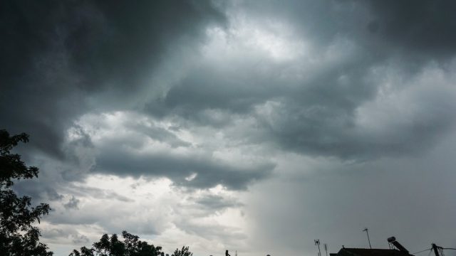 Έκτακτο δελτίο επιδείνωσης από την ΕΜΥ: Ισχυρές βροχές και καταιγίδες σε δύο περιοχές