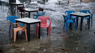 «Διπολικός» ο καιρός: Επιστρέφει η κακοκαιρία με βροχές και πτώση θερμοκρασίας – Για τους κεραυνούς προειδοποιεί ο Μαρουσάκης