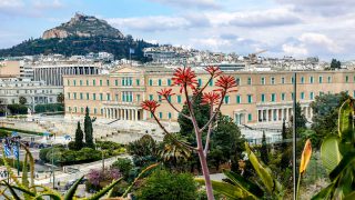 Καιρός σήμερα 29/4: Φθινοπωρινό σκηνικό και θυελλώδεις βοριάδες σε όλη τη χώρα – Τι εκτιμούν Μαρουσάκης και Καλλιάνος
