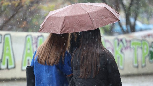 Καιρός σήμερα 8/4: Παγετός και χαμηλή για την εποχή θερμοκρασία – Η εκτίμηση Σούζη και Ρήγου