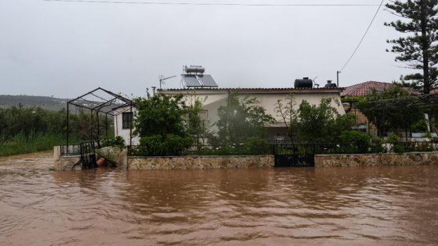 «Χτυπάει» αλύπητα η κακοκαιρία:  Νέο μήνυμα του «112» για επικίνδυνα καιρικά φαινόμενα στα Δωδεκάνησα