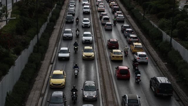 Κίνηση σήμερα 01/04: Μετ΄ εμποδίων η κυκλοφορία στην Κηφισίας – Απελπισία στον Κηφισό