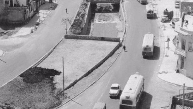 Κουίζ για την παλιά Αθήνα: Μπορείτε να αναγνωρίσετε την οδό της φωτογραφίας; Έχετε περάσει 100% από εκεί