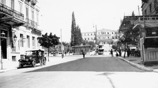 Κουίζ για την παλιά Αθήνα: Μπορείτε να αναγνωρίσετε τον δρόμο της φωτογραφίας; 100% έχετε περάσει από εκεί
