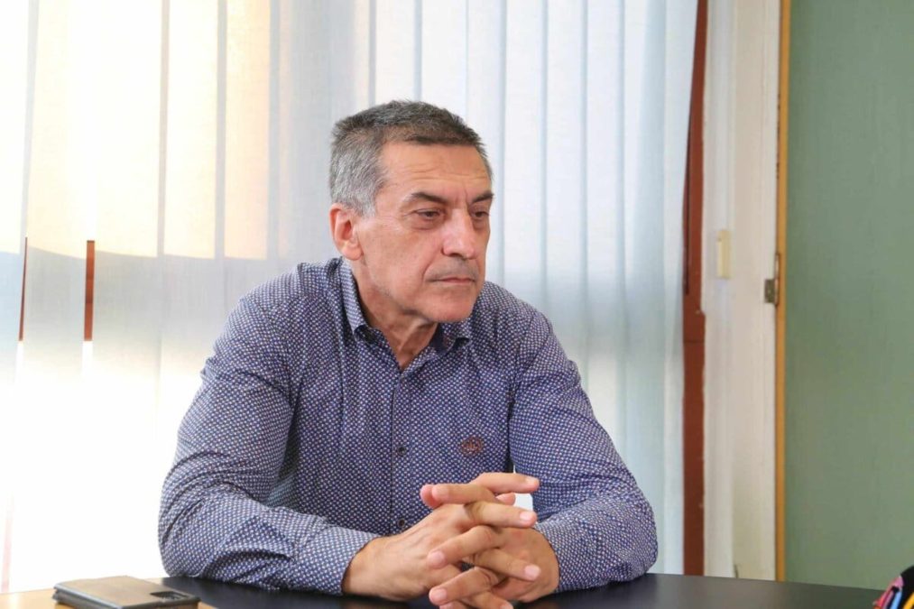 Δ. Κουρέτας: «Μας μπλόκαραν για τη γέφυρα στα Τέμπη γιατί κάνουν… σeξ οι γρύλοι»