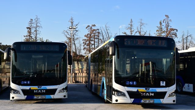Σε απαράδεκτη κατάσταση βρίσκονται τα λεωφορεία της ΟΣΥ: Οροφή αποκολλήθηκε και τραυμάτισε οδηγό