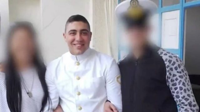 Αυτοκτονία ή δολοφονία του 29χρονου λιμενικού στη Μυτιλήνη; Τα τραύματα και τα αίματα στο σώμα και οι απειλές