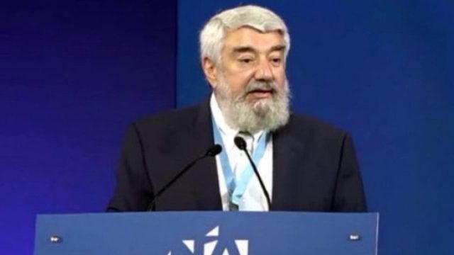Θλίψη στην οικογένεια Μητσοτάκη: «Έφυγε» από τη ζωή ο προσωπικός γιατρός του Κωνσταντίνου