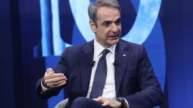 Μητσοτάκης από Δελφούς: Είμαι ικανοποιημένος που ο Τραμπ πάτησε το κουμπί της παύσης στους δασμούς