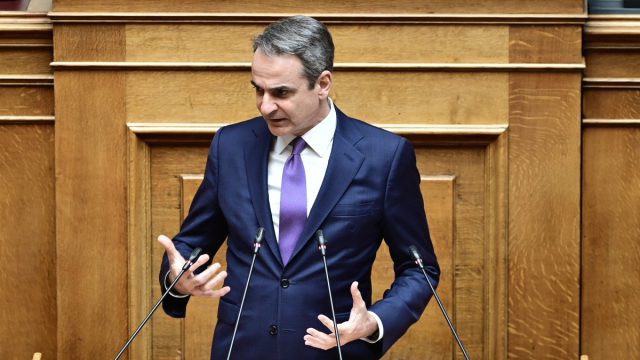 Δίνει απαντήσεις… πρώτα στους δικούς του ο Μητσοτάκης: Τι θα πει για τα σενάρια πρόωρων εκλογών