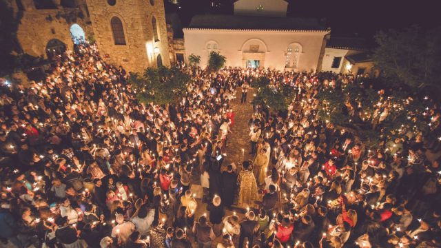 Πανέμορφα τοπία και τεράστια ιστορία: Πάσχα στην καστροπολιτεία που ο Γιάννης Ρίτσος ονόμασε «Πέτρινο Καράβι»