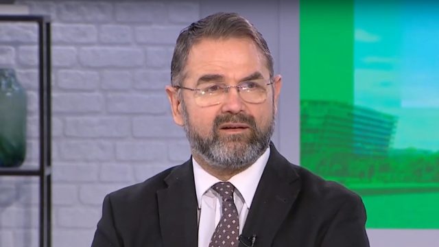 Ο Σταύρος Μπαλάσκας «κοκκάλωσε» τους πάντες: «Διάσημες Ελληνίδες έκαναν β@ζιτες, απόγευμα γύρισμα και το πρωί εκπομπή»