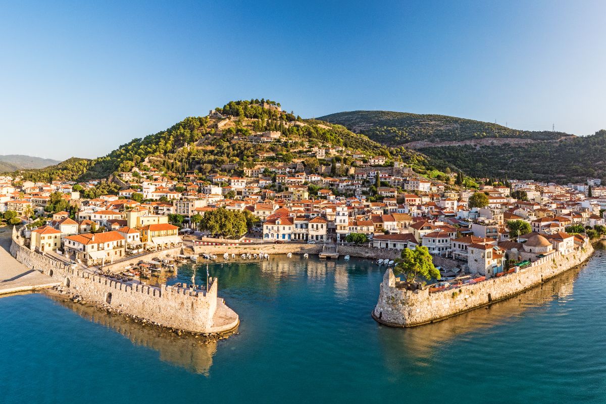 ναύπακτος