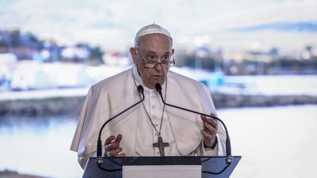 Πάπας Φραγκίσκος: Ο γιος μεταναστών στην Αργεντινή που έγινε ποντίφικας – Το πραγματικό όνομα και η ζωή του