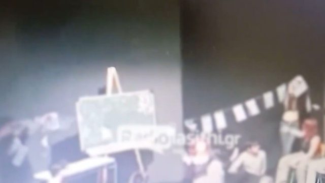 Οργή στο Ρέθυμνο: Σάλος με αστυνομική παρέμβαση σε μαθητική θεατρική παράσταση