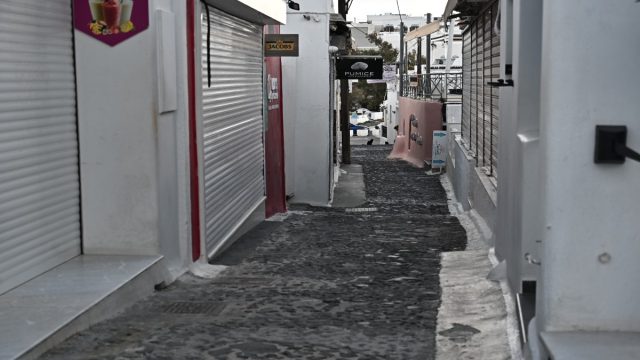«Παραμορφώθηκε» η Σαντορίνη – Τι δείχνουν τα πρώτα ευρήματα