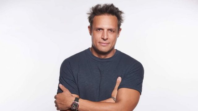 Σάββας Πούμπουρας: Καρέ – καρέ η απόπειρα διάρρηξης στο σπίτι του και η επεισοδιακή καταδίωξη