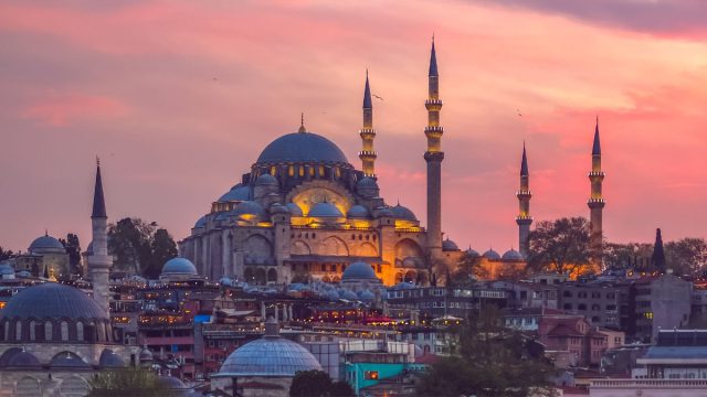 Ισχυρός σεισμός στην Κωνσταντινούπολη: Μεγάλη αναστάτωση μετά τη δόνηση