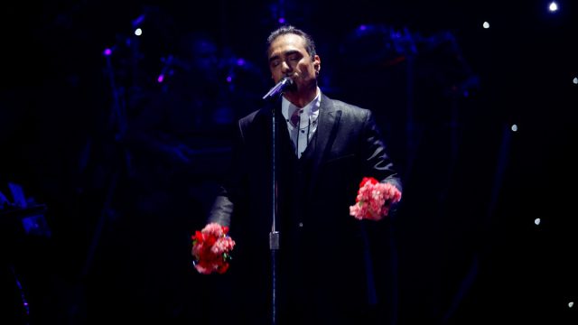 Διαψεύδονται τα πάντα: Δεν επιστρέφει στην νύχτα ο Νότης Σφακιανάκης