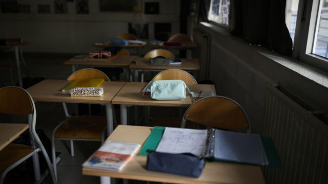 Γαλλία: Κάθειρξη 25 ετών για τη βρεφονηπιοκόμο που σκότωσε κοριτσάκι με αποφρακτικό υγρό