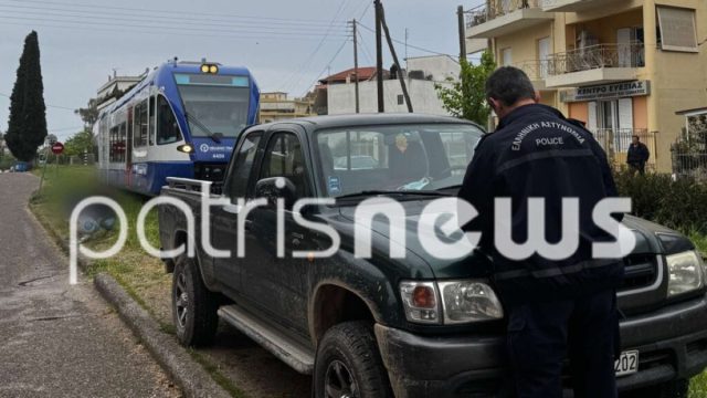 Απίστευτα πράγματα στον Πύργο: Αναίσθητος οδηγός παράτησε το αυτοκίνητο στις ράγες τρένου (photos)