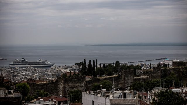 Θρίλερ στη Θεσσαλονίκη: Βρέθηκε σορός άνδρα να επιπλέει στον Θερμαϊκό!