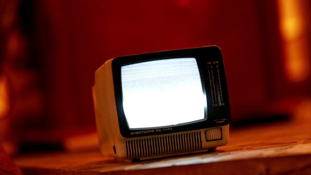 Τηλεθέαση 10/4: Η Πέμπτη επιφύλασσε εκπλήξεις – Άλλοι χαμογέλασαν, άλλοι απογοητεύτηκαν