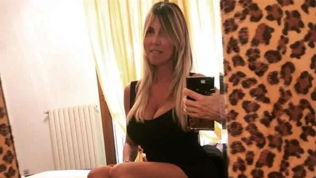 Διάσημη τηλεπερσόνα απέκτησε onlyfans και θέλουν να την απολύσουν! (ΦΩΤΟ)