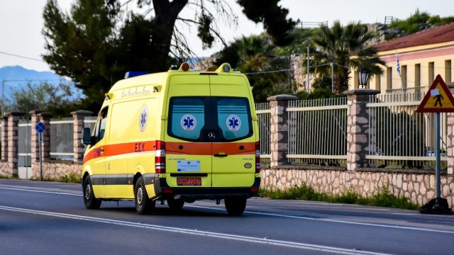 Σοκ στη Θεσσαλονίκη: 3χρονο παιδί στο νοσοκομείο μετά από σύγκρουση Ι.Χ